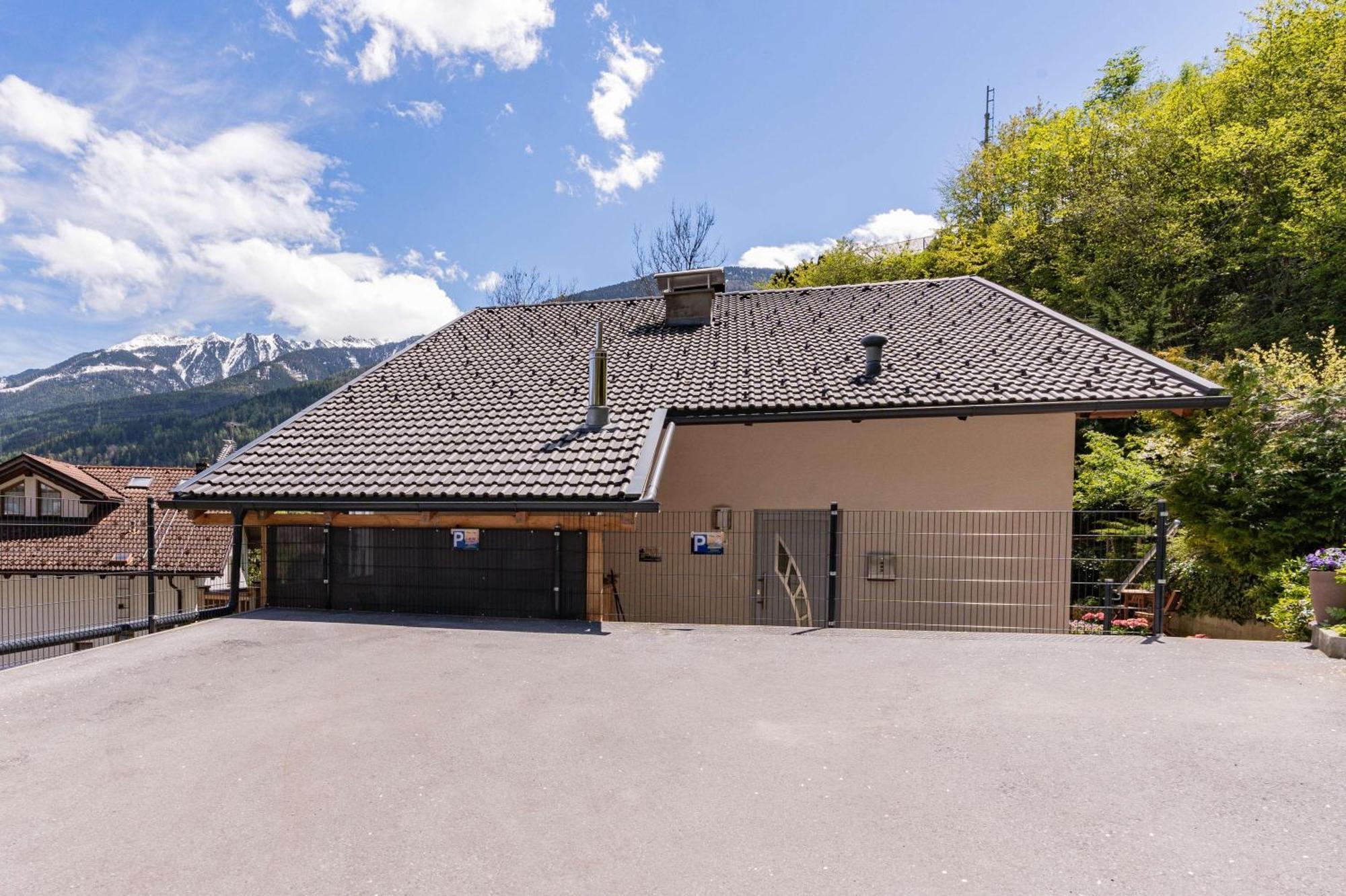 Living Flora Hotel Arzl im Pitztal Exterior photo