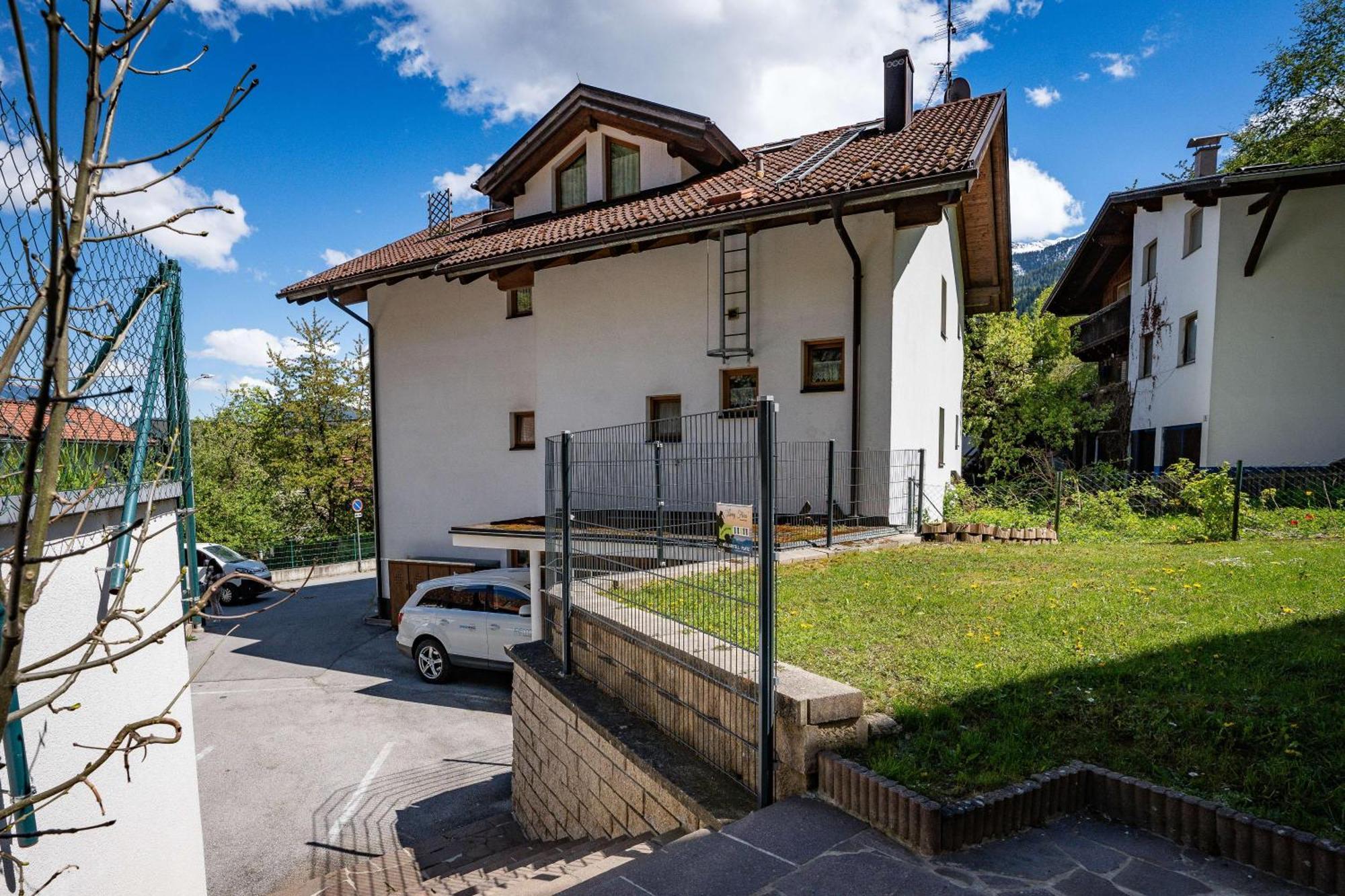 Living Flora Hotel Arzl im Pitztal Exterior photo